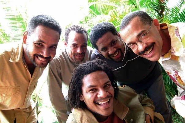 Le membres du groupe Bwakore