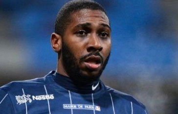 Christopher Glombard en action, défenseur martiniquais lors d’un match de football