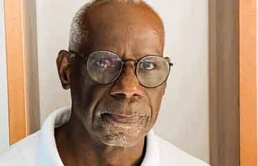 Portrait de Fred Demonière, conteur, comédien et auteur martiniquais