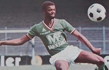Guy Modeste défenseur à Saint-Etienne