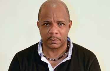 Portrait de José Dalmat, comédien, membre fondateur du Théâtre de la Soif Nouvelle